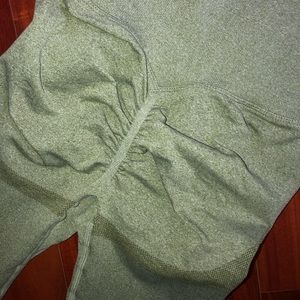 Sage Scrunch Butt Leggings